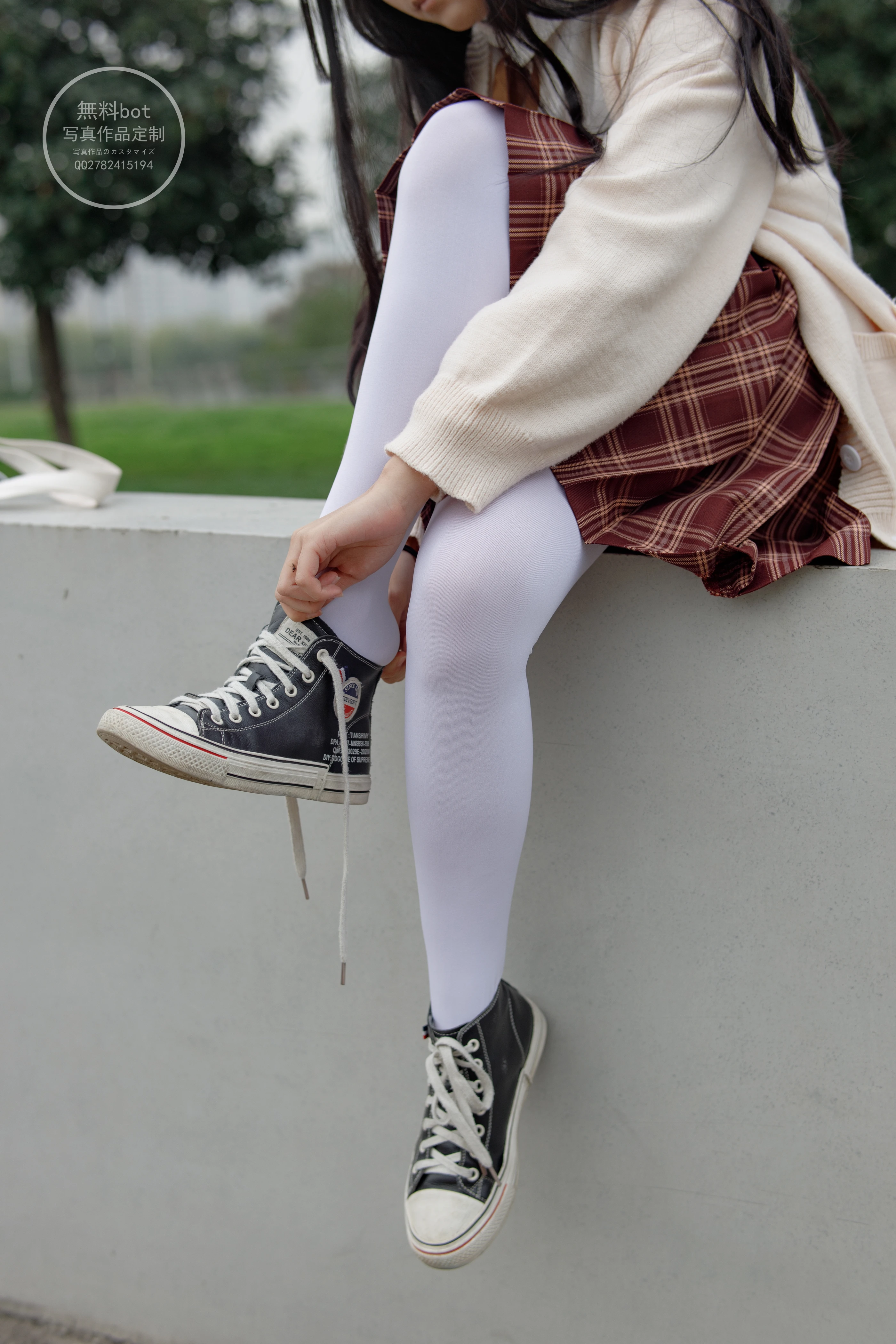 森萝财团 有料006  依依 户外白丝JK制服 [90P]插图6